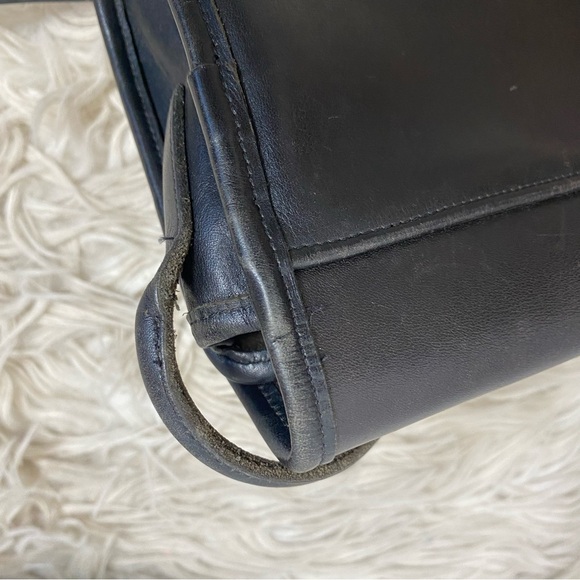 Authentic Vintage Coach Chrystie Crossbody Leather Bag 9892 in Black - Picture 9 of 10